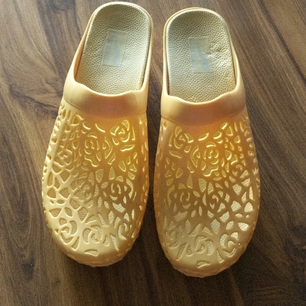 Dansko slip on clogs